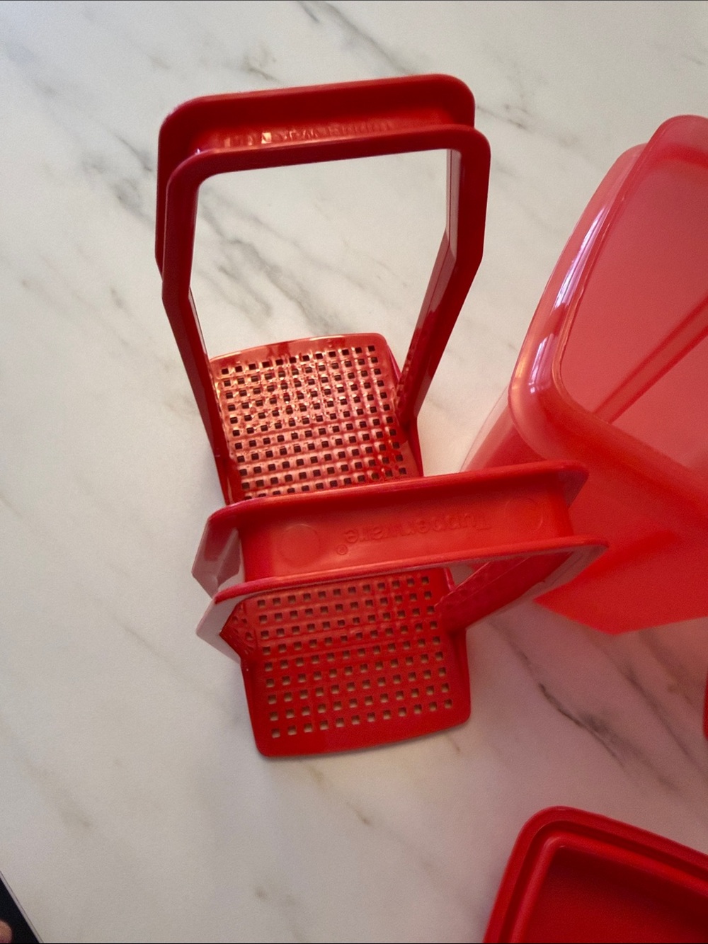 Tupperware 2 Small Pick-A-Deli Food Storage Container with Handle - Picture 10 of 10